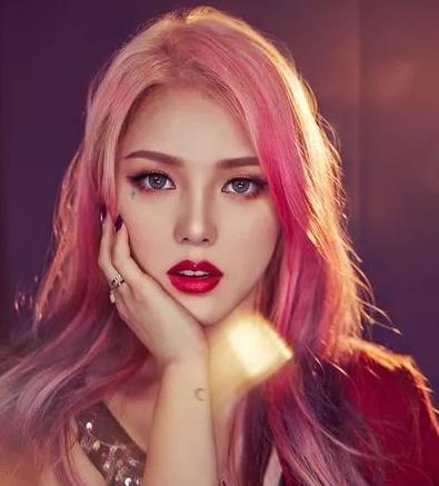 染頭發為什么頭頂顏色和發尾不一樣?染發爆頂怎么辦?