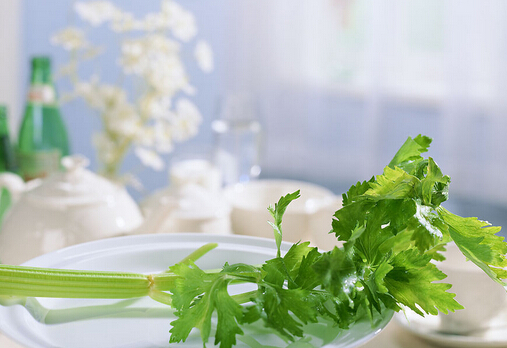 吃芹菜導致不育?怎么有效避孕?