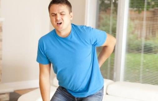 男性出現腰痛的情況該怎么辦 男性腰痛可能得什么病