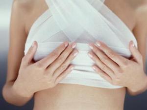 乳房保健:辦公室七種不良坐姿影響胸部健康