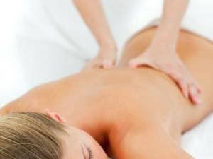 女人經(jīng)期腰痛正常嗎?女人來月經(jīng)為什么會(huì)腰痛