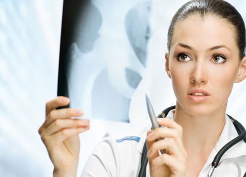 月經(jīng)期痛經(jīng)該怎么辦?引起痛經(jīng)的原因是什么