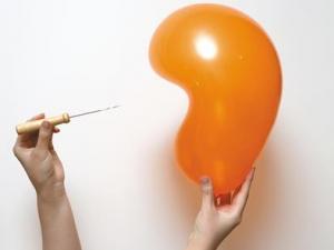 經(jīng)常憋尿的壞處:職場女性常憋尿或加重痛經(jīng)