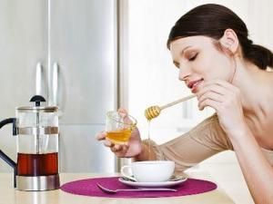 月經期可以喝蜂蜜嗎?月經期喝蜂蜜好不好