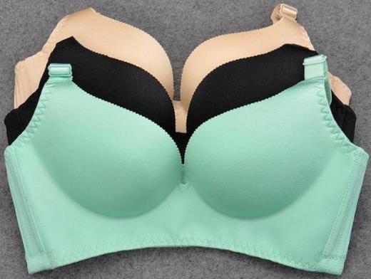 半罩杯是不是適合小胸?胸小的女孩穿什么內衣顯胸大?