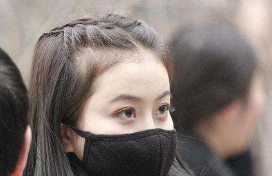 不少朋友都出現過嘴唇干裂的癥狀 介紹8種造成嘴唇干裂的原因