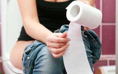 女人上廁所不該用什么紙?女人小便后該不該用衛生紙擦