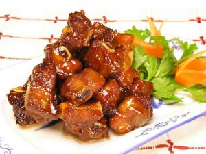 高壓鍋燉排骨怎么做才好吃?高壓鍋燉排骨的營養價值