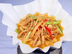 黑木耳炒黃花菜的做法-黑木耳炒黃花菜怎么做?