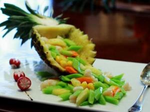 苦瓜菠蘿飲怎么做?苦瓜菠蘿飲可祛痘