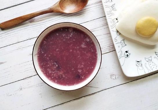 紫薯粥怎么才能煮成紫色?消化不良能吃紫薯粥嗎?