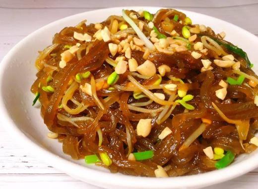 紅薯粉怎么做成粉條?紅薯粉怎么做好吃?