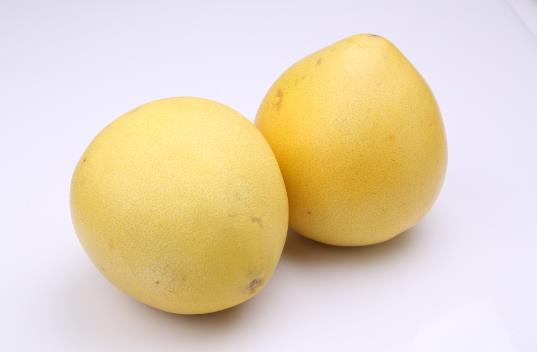 ?怎么剝柚子肉上的白筋?蜂蜜柚子茶怎么做才不苦?