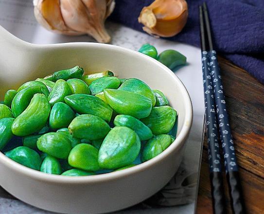 ?臘八蒜可以和白菜一起腌嗎?臘八蒜可以加蜂蜜嗎