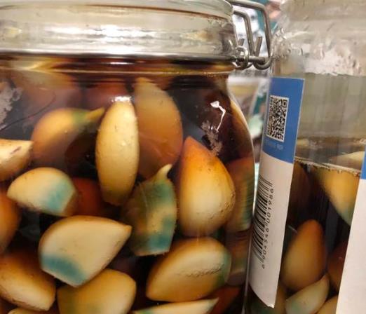 ?腌臘八蒜都要放什么材料?臘八蒜和牛奶可以同食嗎