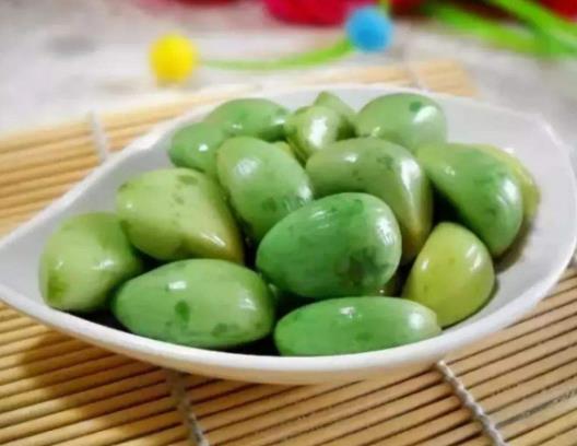 ?臘八蒜用白皮蒜行嗎?臘八蒜用紫皮蒜還是白皮蒜