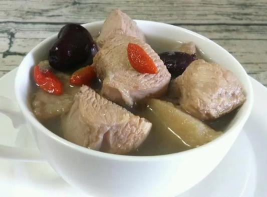 帶刺的榴蓮殼能煲湯嗎?榴蓮煲湯用什么雞煲好