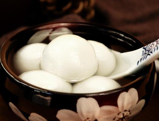 煮湯圓什么時候放雞蛋?煮湯圓什么時候加米酒