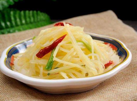 土豆絲可以直接生著涼拌嗎?涼拌土豆絲的土豆怎么處理