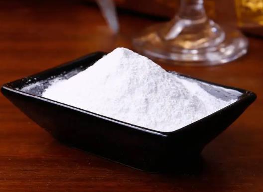 泡打粉放到面粉里為什么會起疙瘩?酵母與泡打粉能共用嗎