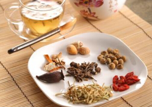 養(yǎng)生中藥零食該怎么吃?吃阿膠棗的好處