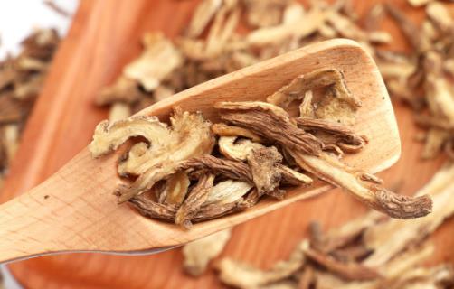 吃當(dāng)歸有哪些好處?使用當(dāng)歸的禁忌有哪些