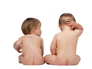 孩子頭發少是什么原因?孩子頭發發黃怎么辦