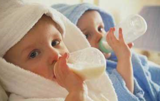 寶寶奶粉的營養成分有哪些?寶寶奶粉的種類及怎么選購奶粉?