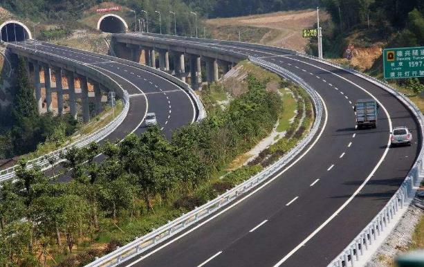 2018高速免費時間表 2018年中秋節、國慶節高速免費嗎?