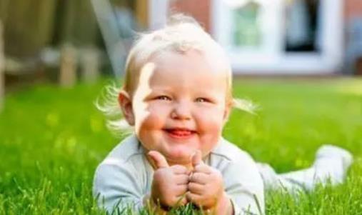 寶寶冬天什么時(shí)候合適曬太陽(yáng) 寶寶冬天曬太陽(yáng)最佳時(shí)間