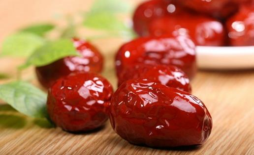 紅棗泡水什么時候喝最好 喝紅棗泡水最佳時間