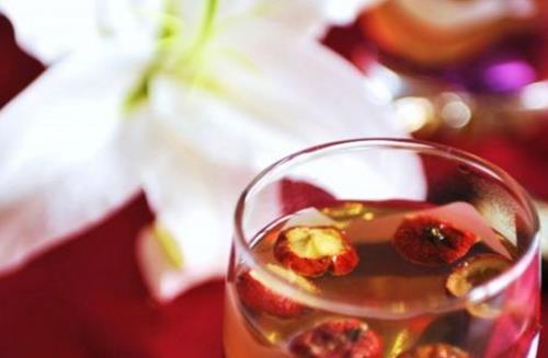 紅棗泡水什么時候喝最好 喝紅棗泡水最佳時間