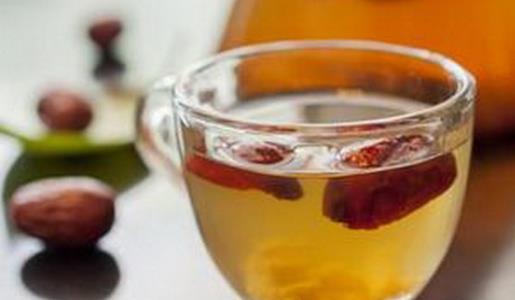 紅棗泡水什么時候喝最好 喝紅棗泡水最佳時間