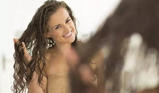 女生什么時候洗頭最好 女生洗頭最佳時間