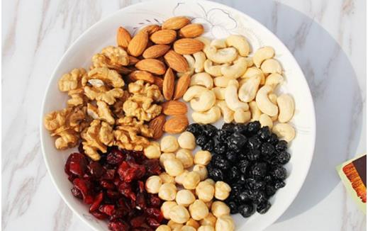 每日?qǐng)?jiān)果什么時(shí)候吃最好 每日?qǐng)?jiān)果最佳食用時(shí)間