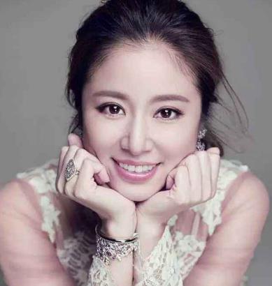 中國微博粉絲最多十大明星排名,謝娜粉絲破億創吉尼斯記錄