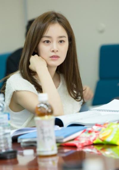 韓國(guó)十大最美女明星排名,金泰熙、全智賢演技都很棒