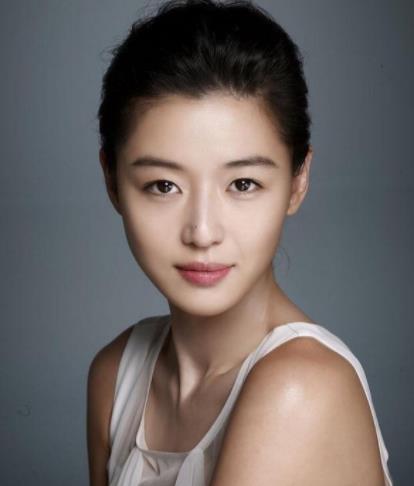 韓國(guó)十大最美女明星排名,金泰熙、全智賢演技都很棒