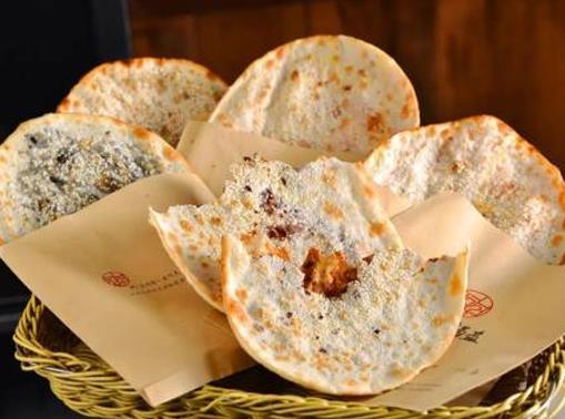 南陽十大小吃排名,板面是南陽傳統美食,油茶味道濃郁