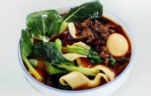 南陽十大小吃排名,板面是南陽傳統美食,油茶味道濃郁