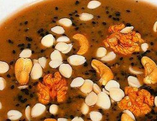 南陽十大小吃排名,板面是南陽傳統美食,油茶味道濃郁