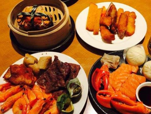 沈陽十大自助餐排行榜,皇朝萬鑫自助餐廳水果海鮮很豐盛