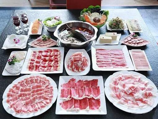 長春十大老字號飯店,鼎豐真糕點種類多,回寶珍的餃子有名