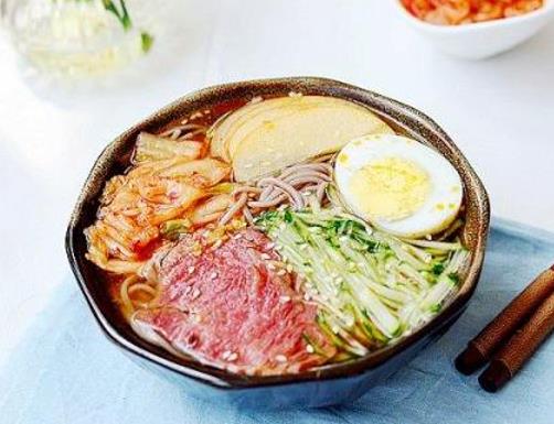 長春十大老字號飯店,鼎豐真糕點種類多,回寶珍的餃子有名