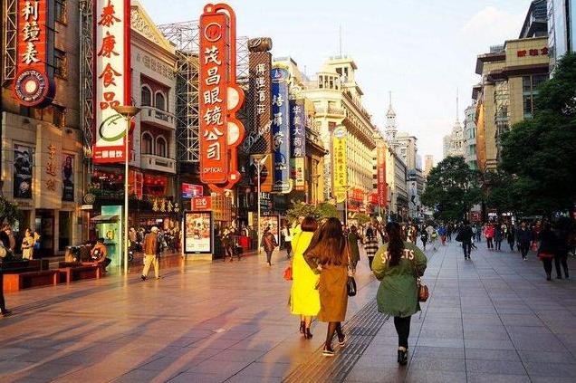 上海市南京路步行街