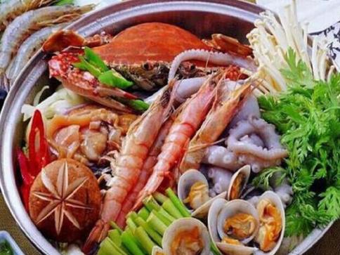 三亞十大美食排行榜,海南粉歷史悠久、檳榔花雞湯汁甘甜可口