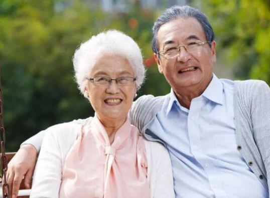 2021年十大賺錢行業排名,互聯網服務行業、教育與培訓行業發展潛力大