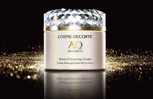 2021年十大日本化妝品排行榜,雪肌精化妝水、FANCL定點遮瑕膏很實用