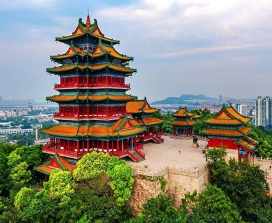 南京十大適合拍照的地方,夫子廟秦淮風(fēng)光帶有意境、玄武湖十分浪漫