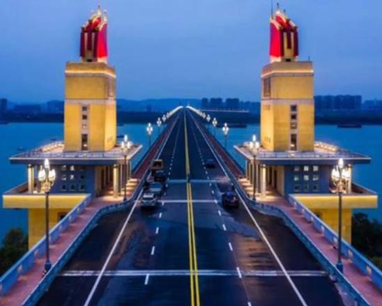 南京十大適合拍照的地方,夫子廟秦淮風(fēng)光帶有意境、玄武湖十分浪漫